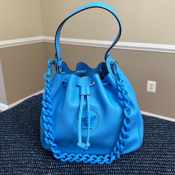 Versace La Medusa Bucket Bag - Picture 2 of 8